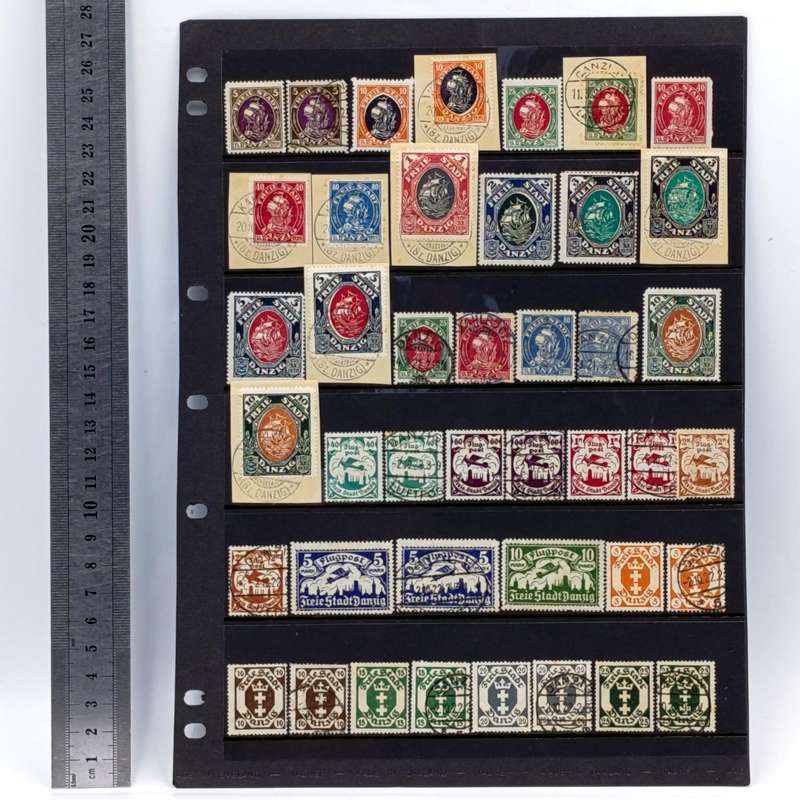 Freie Stadt Danzig - Lot of 325 stamps Excellent collection
