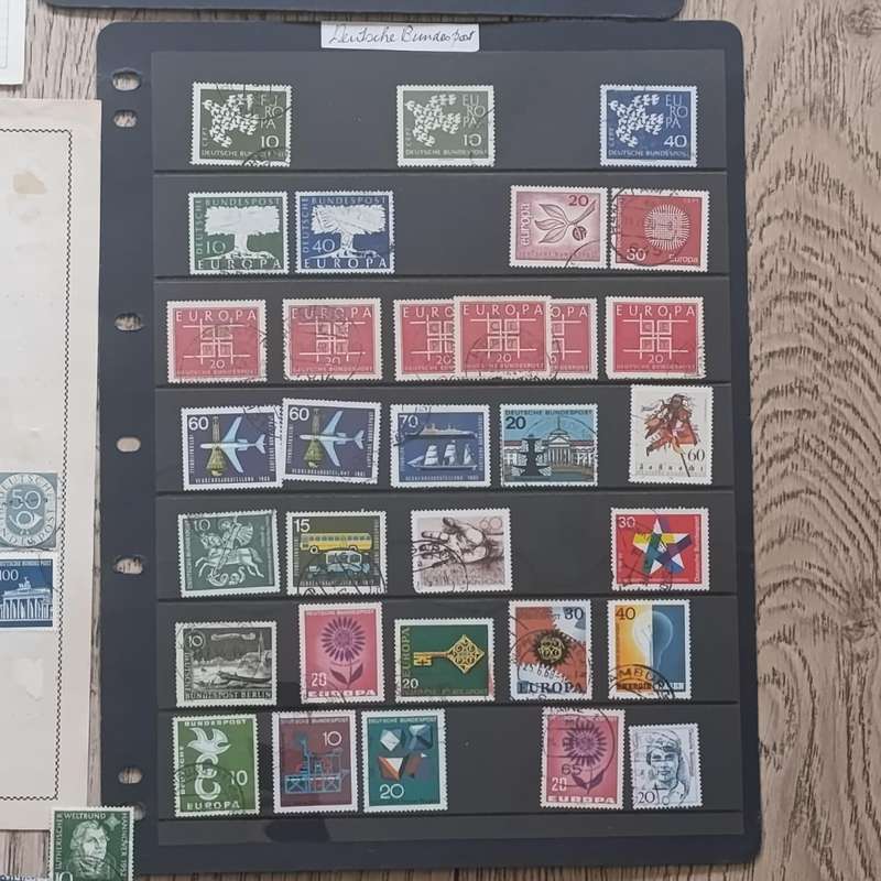 Lot of about 1000 German Bundespost stamps - Taker from old albums - unchecked for variations