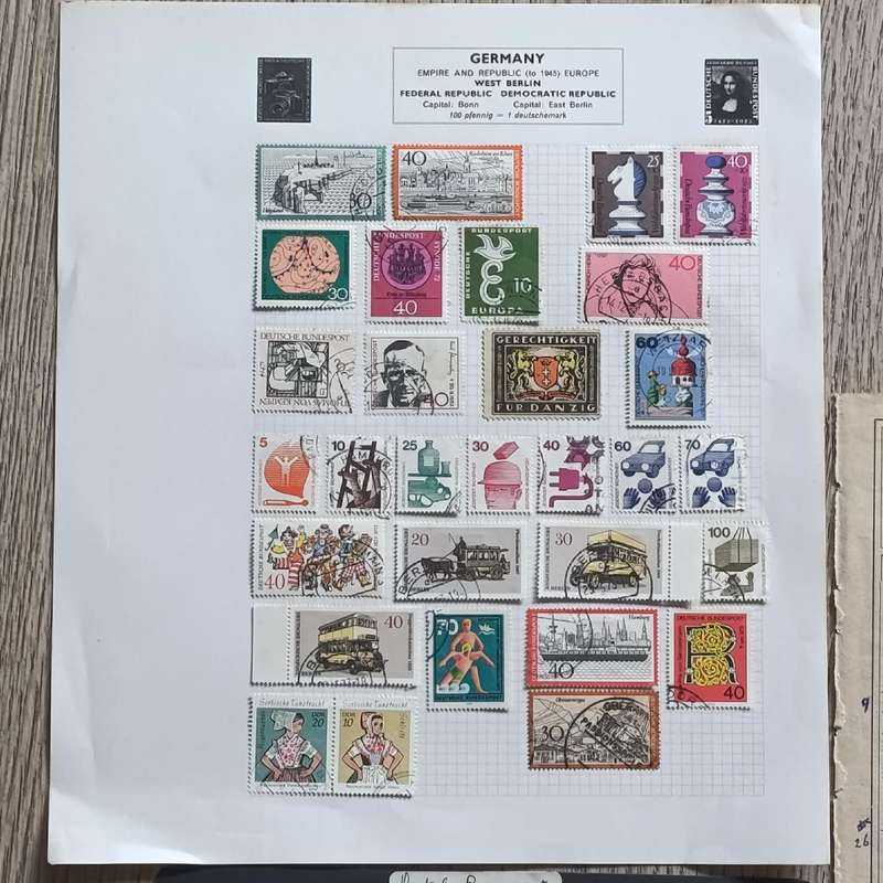 Lot of about 1000 German Bundespost stamps - Taker from old albums - unchecked for variations
