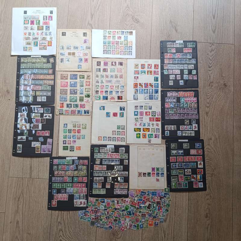 Lot of about 1000 German Bundespost stamps - Taker from old albums - unchecked for variations