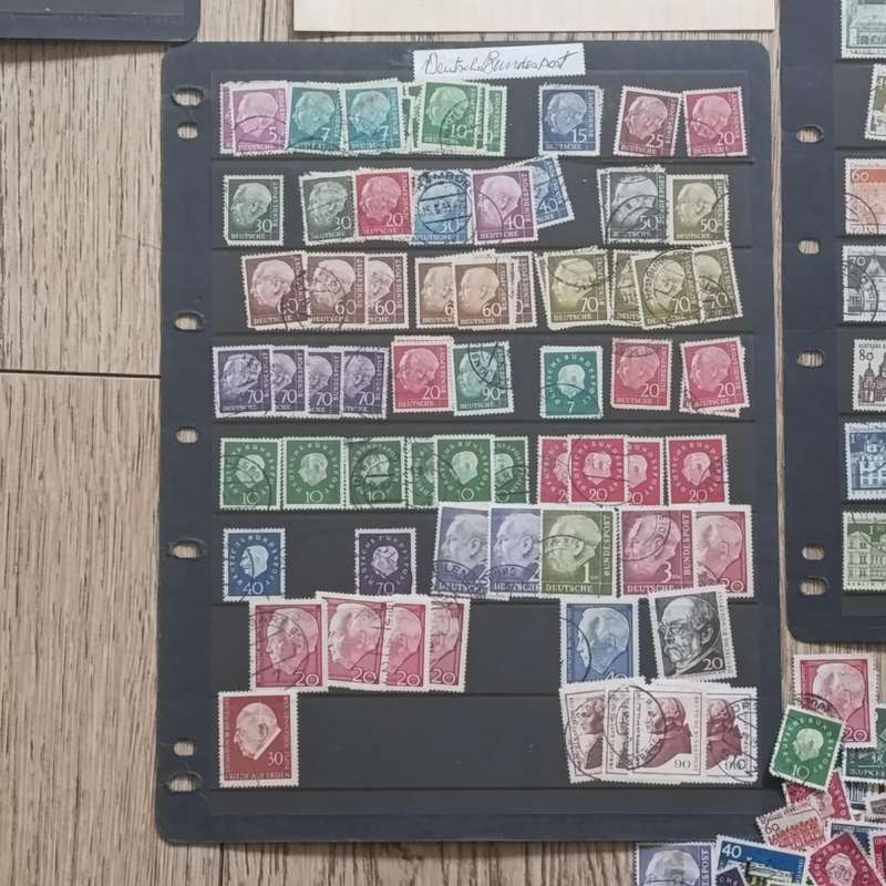 Lot of about 1000 German Bundespost stamps - Taker from old albums - unchecked for variations