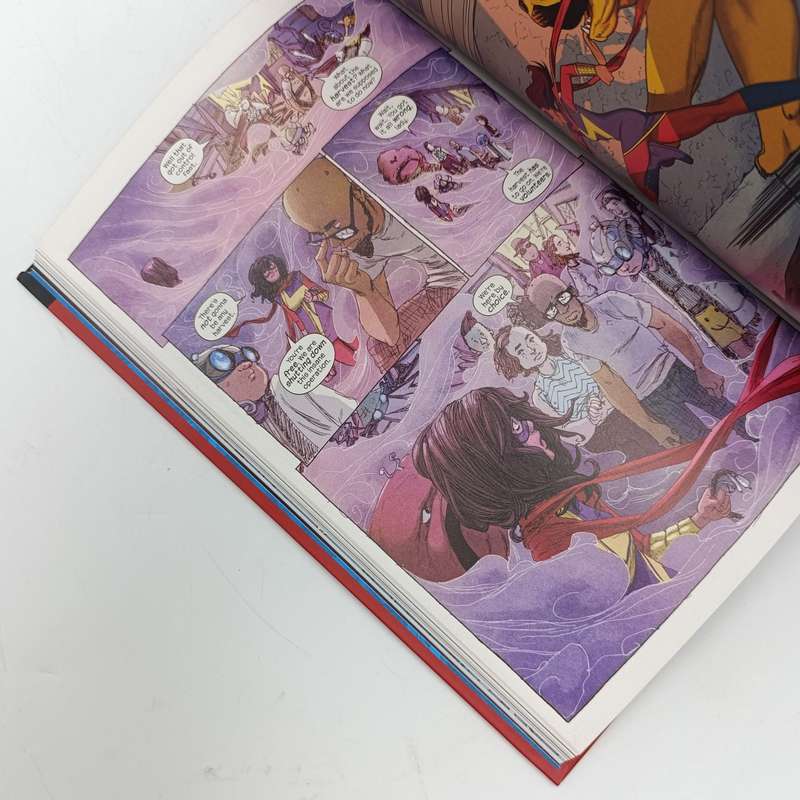 Marvel #106 Ms. Marvel (Kamala Khan) graphic novel