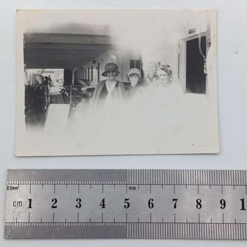 Union Castle Line 1974 Pendennis Castle menu plus 17 photos and cards dating back as far as 1932