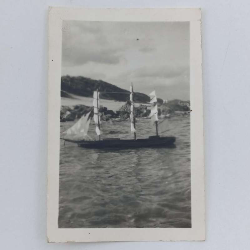 Lot of 13 photos of ships - vintage