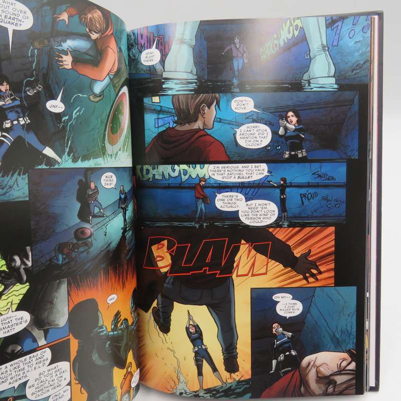 Marvel #126 Avengers Standoff Part one graphic novel