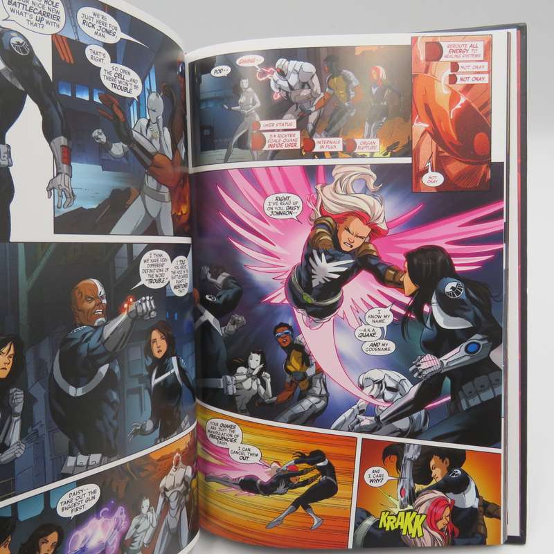 Marvel #126 Avengers Standoff Part one graphic novel