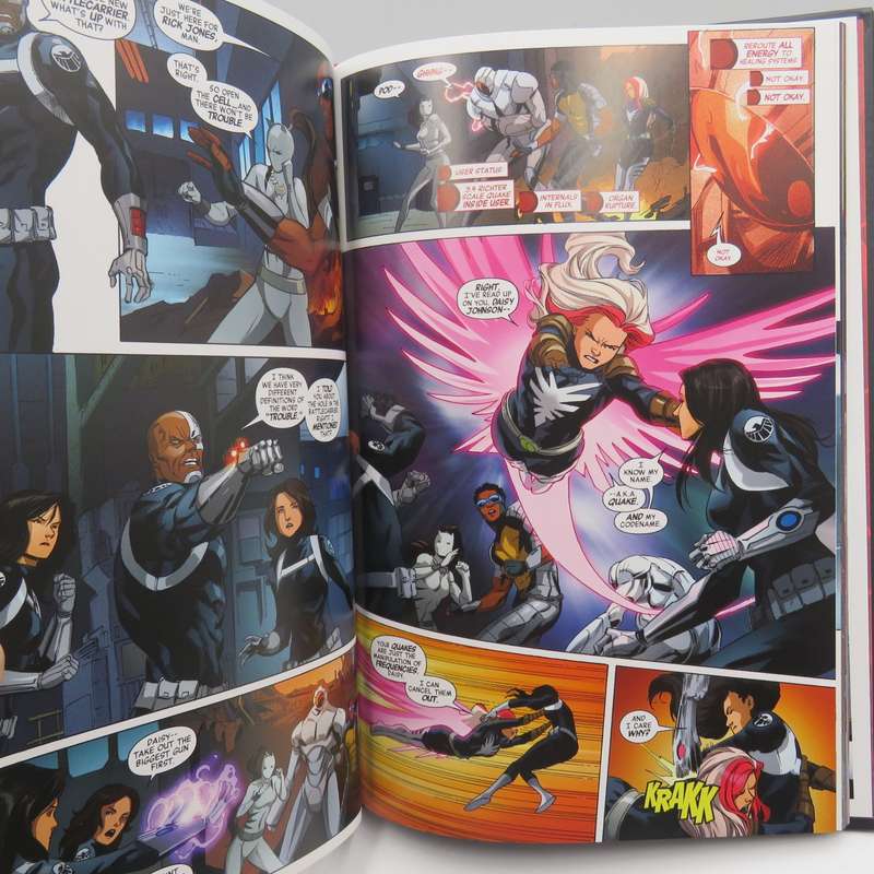Marvel #126 Avengers Standoff Part one graphic novel