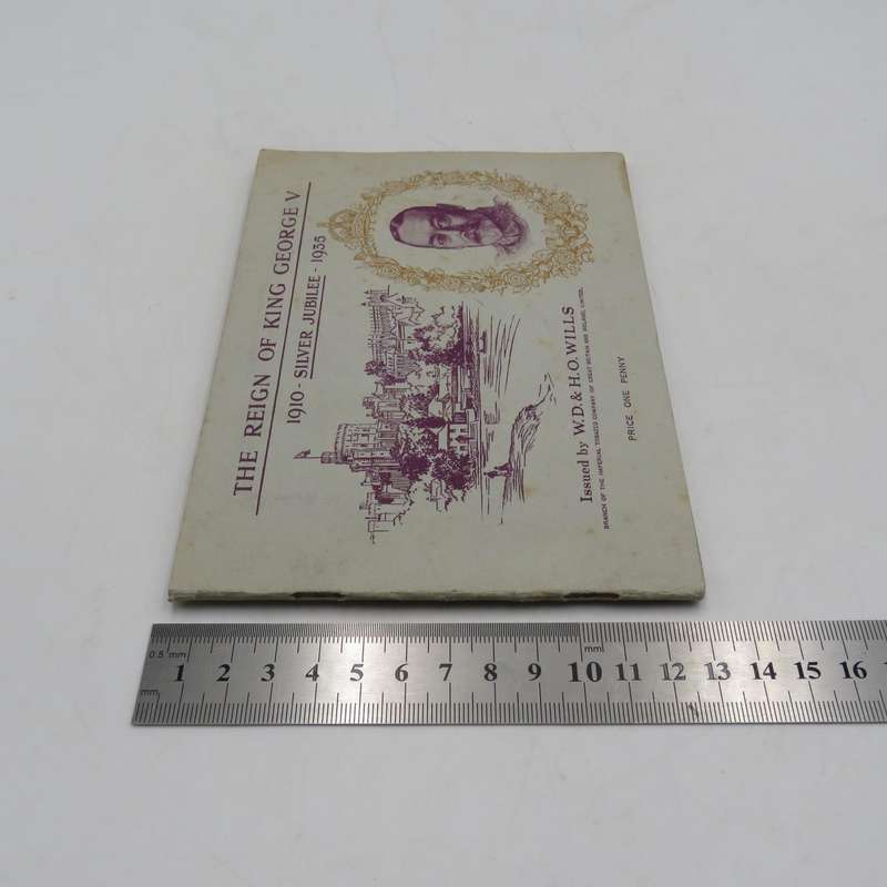 The Reigh of King George V 1910 - 1935 Silver Jubilee Cigarette card booklet