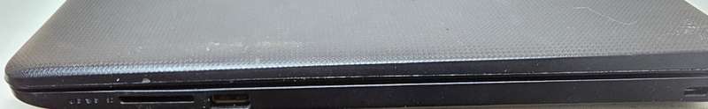 HP Notebook - 15-bs009ni  i5-7200U 8GB RAM 1TB HDD !Hinge broken/Needs Battery!