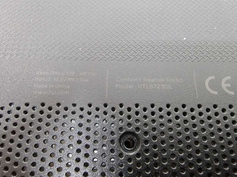 HP Notebook - 15-bs009ni  i5-7200U 8GB RAM 1TB HDD !Hinge broken/Needs Battery!