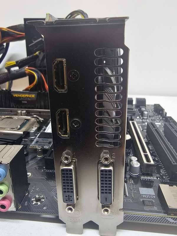 GA-H270-Gaming 3 mobo, i5-7500, 16GB DDR4, 256GB m.2 SSD, 500W PSU, GTX 750 Ti 4GB - spares/repairs