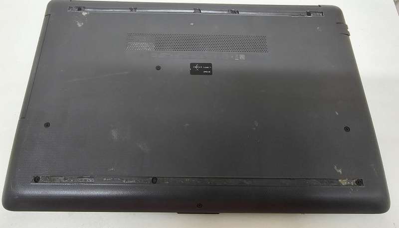 HP 250 G7 i5-8265U 8GB RAM 128 GB Nvme SSD - New battery needed