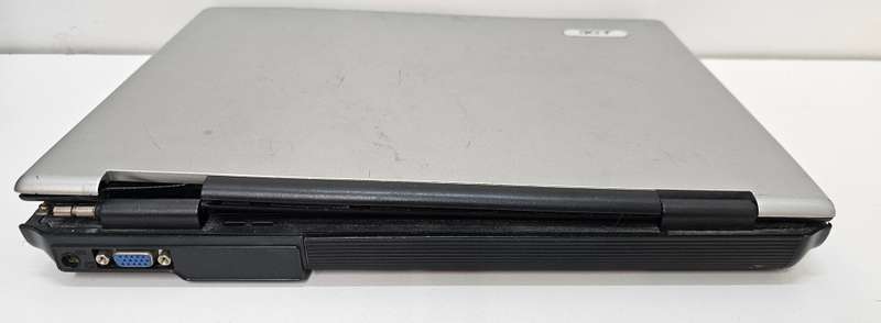 Acer Aspire 3623WXMi - Celeron M 370 - 60GB HDD - 512GB RAM - Hinge broken - Battery dead