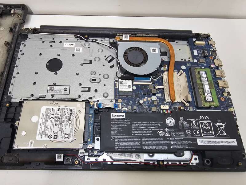 Lenovo IdeaPad 130 - i3 - 8GB RAM - 1TB HDD - Spares or repairs