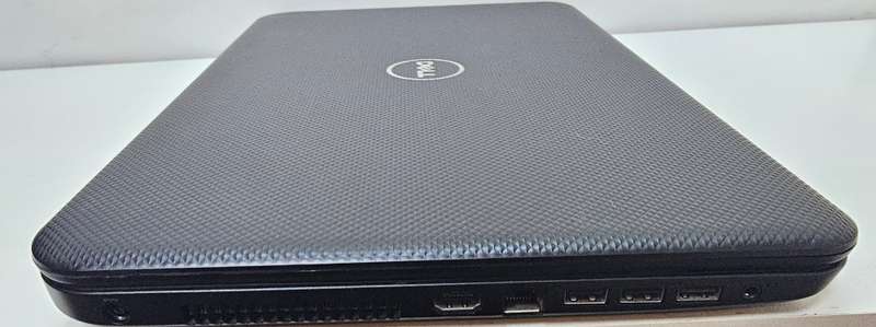 Dell Inspiron 17 - i5 (3rd gen) - 4GB RAM - 1TB HDD - Spares or Repairs