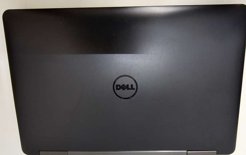 Dell Latitude E5540 i5-4210U 8GB RAM 256GB SSD - Screen faulty - Needs new battery