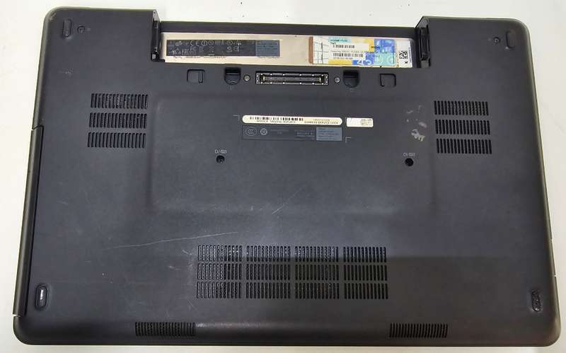 Dell Latitude E5540 i5-4210U 8GB RAM 256GB SSD - Screen faulty - Needs new battery