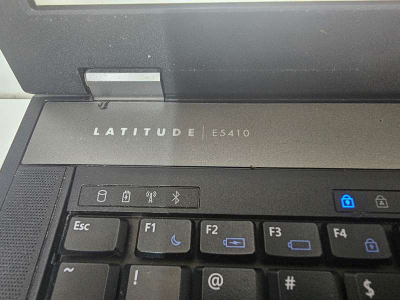2 x Dell Latitude E5410 i5-M520 - One working / One for spares - Please read