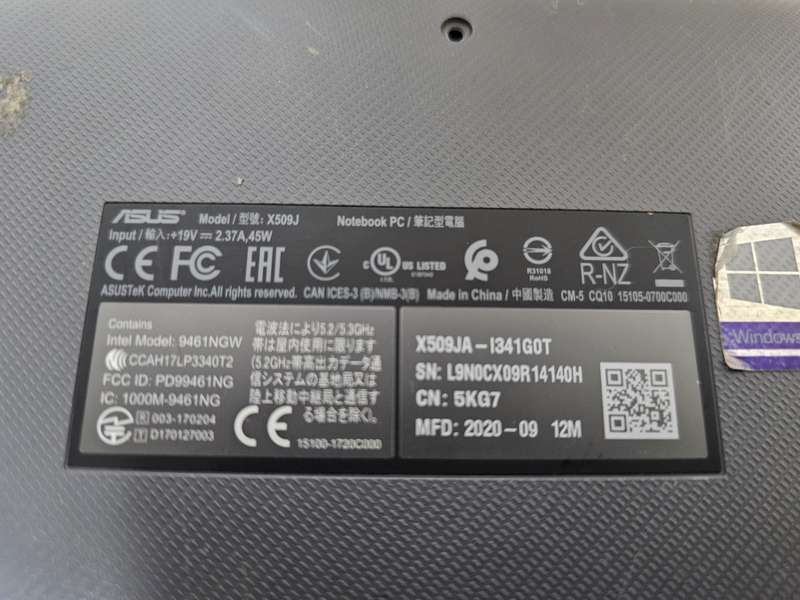 Asus X509J i3-1005G1 8GB RAM 512GB NVME SSD !Hinge was repaired, see images!