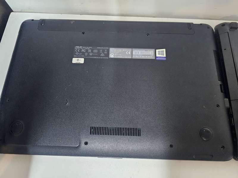 2 x Asus laptops !Spares or Repairs!