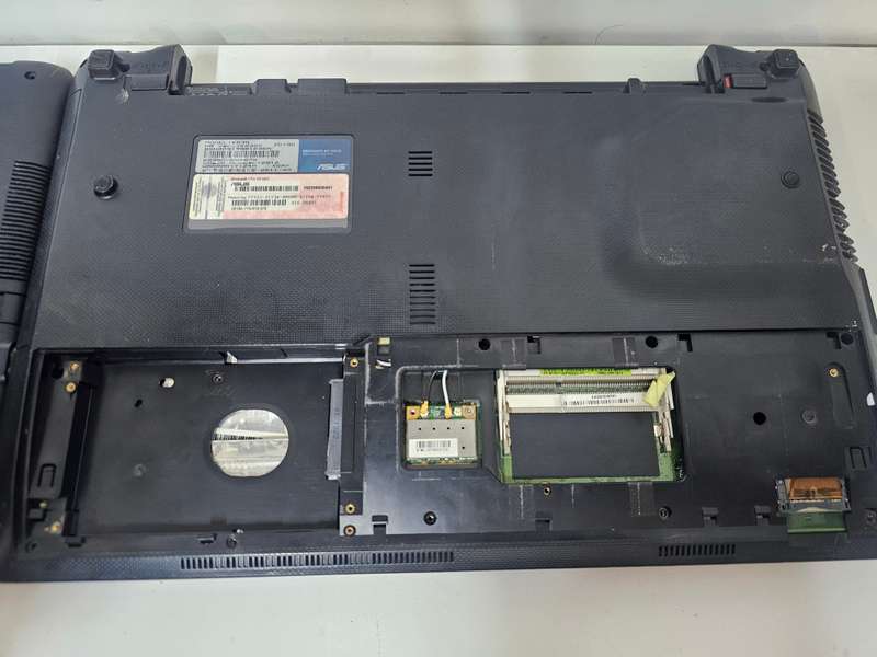 2 x Asus laptops !Spares or Repairs!