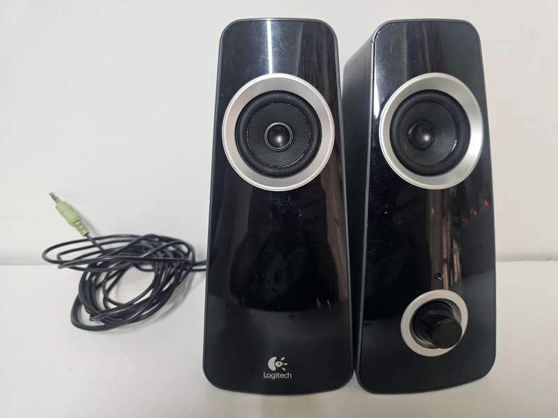 Logitech speakers Z320 10 watts !No power adapter!