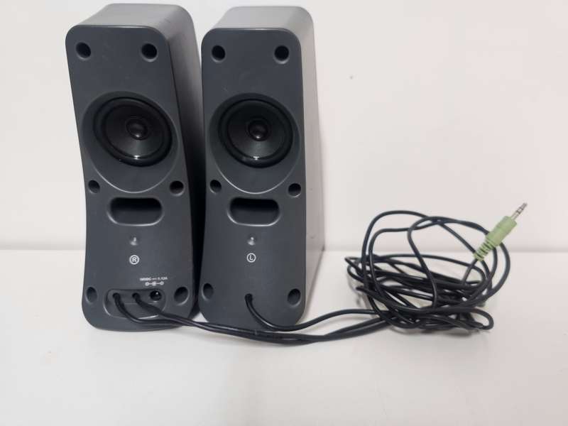 Logitech speakers Z320 10 watts !No power adapter!