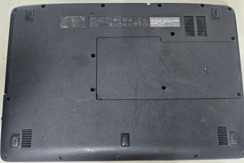 Acer Aspire ES1-572 i3-6006U 8GB RAM 512GB HDD !Needs keyboard and battery!