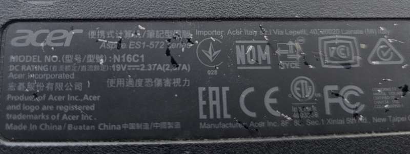 Acer Aspire ES1-572 i3-6006U 8GB RAM 512GB HDD !Needs keyboard and battery!