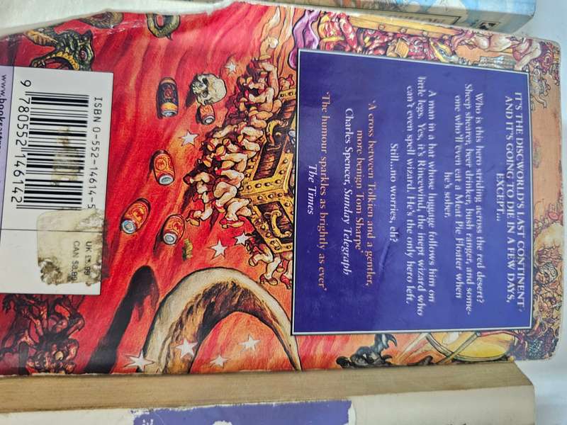 5 x Terry Pratchett soft cover books