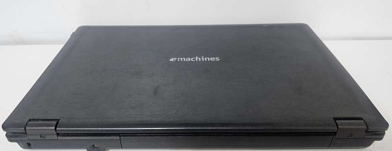 eMachines E528  Powers On, No Display (Internal/External), No LCD or Bezel  Sold As Is