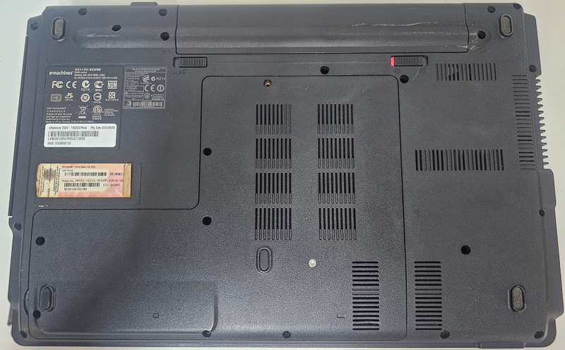 eMachines E528  Powers On, No Display (Internal/External), No LCD or Bezel  Sold As Is