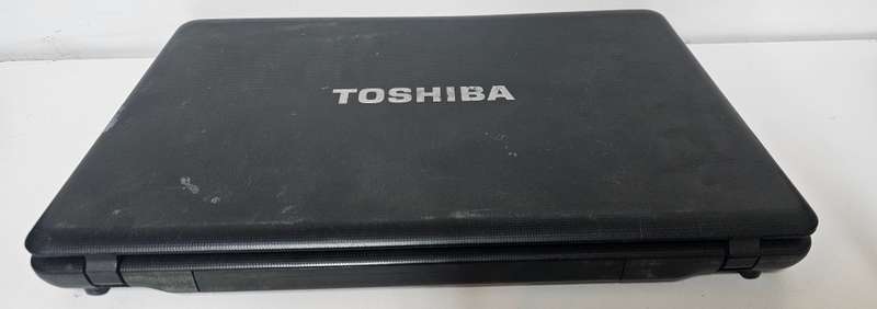 Toshiba Satellite C660-211  Dead Laptop  Battery Included  Sold As Is