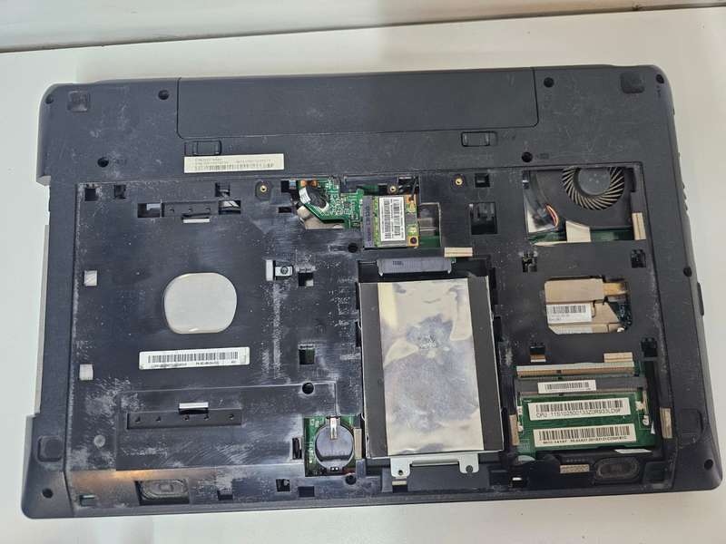 Lenovo G580 Laptop  For Parts or Repair (No HDD, No RAM, No Charger)