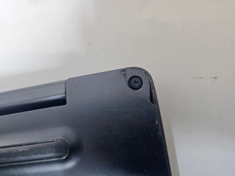 Dell Latitude slimline business laptop  for spares or repairs, dead, no power, no hdd or ram