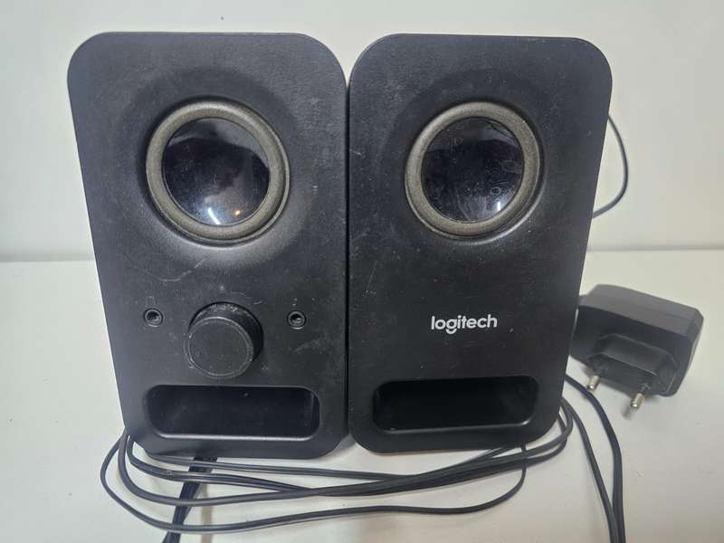 Logitech Speaker Bundle  2.1 Subwoofer Set + Bonus Pair  Tested Working