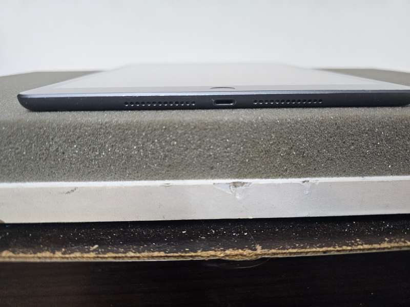 2 x Apple iPads (Model A2197)  NON-WORKING | Recovery Loop | AS-IS