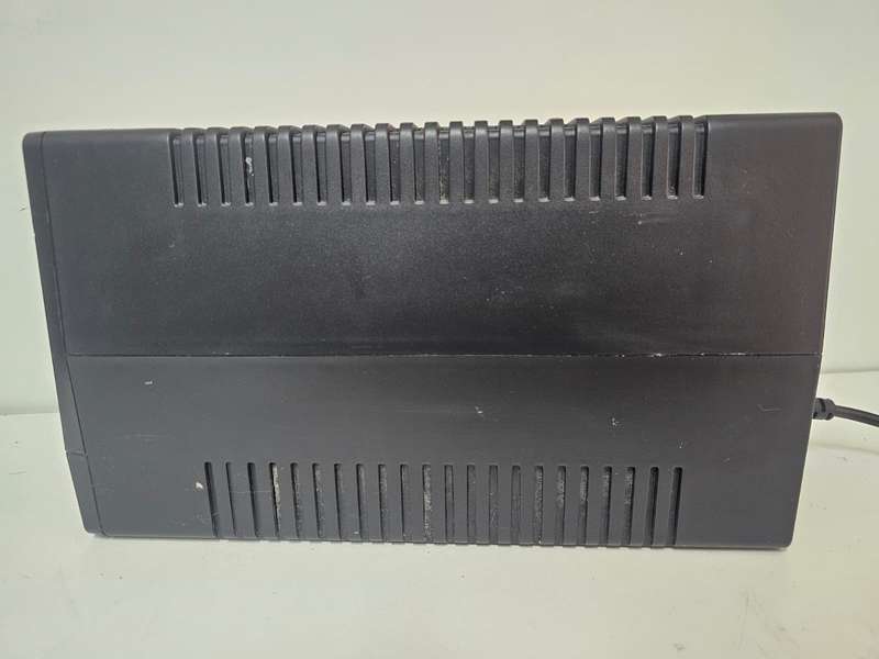 Mecer 2000VA UPS  For Spares or Repairs