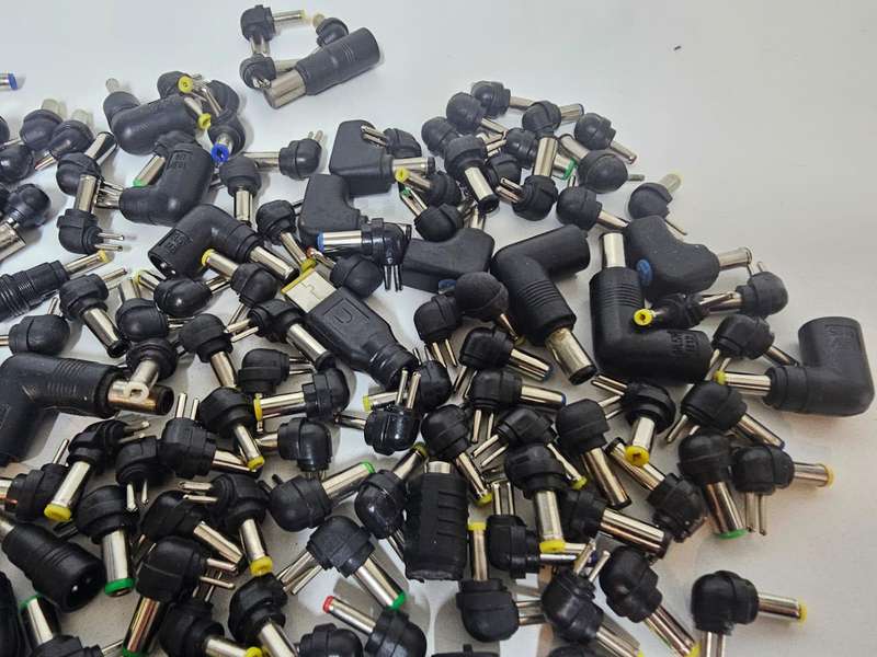 Universal Power Adapter Plugs  Mixed Sizes & Types!
