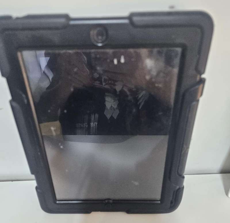 Lot of 2  "Vintage" Apple iPads  Sold As-Is for Spares or Repairs