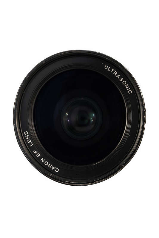 Canon EF 35mm f/1.4L USM Lens  Legendary L Series Quality