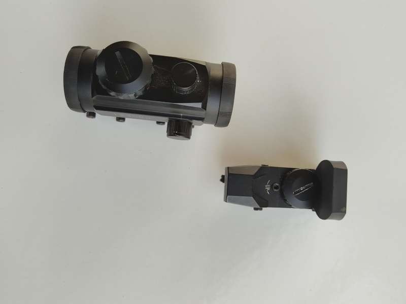 UTG 3-9x32 Rifle Scope - Bug Buster