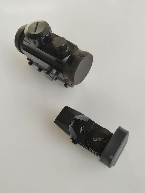 UTG 3-9x32 Rifle Scope - Bug Buster