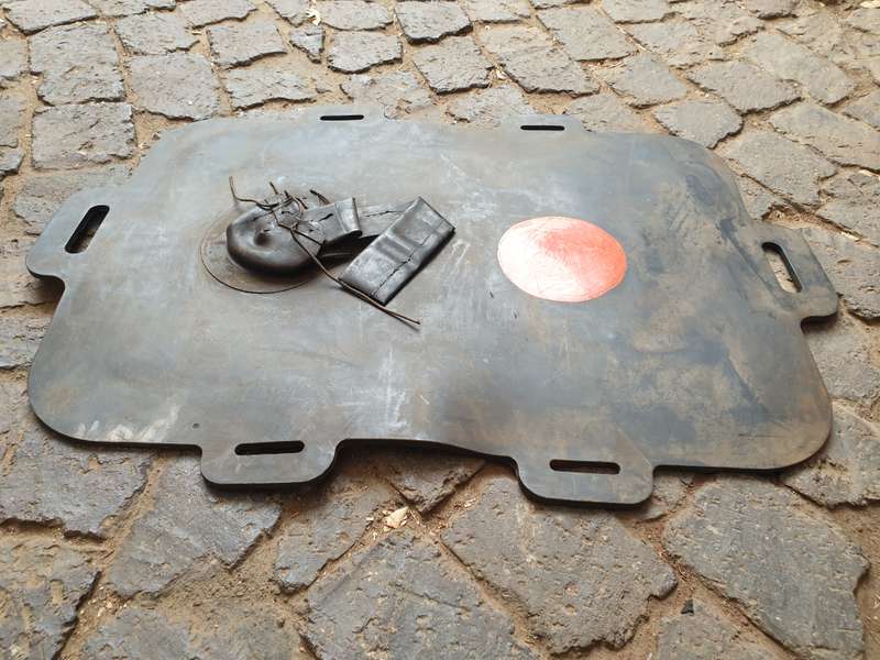 rarely seen as new 100% original black rubber 20lt SWA/Angola period SA SF Recce used water bladder