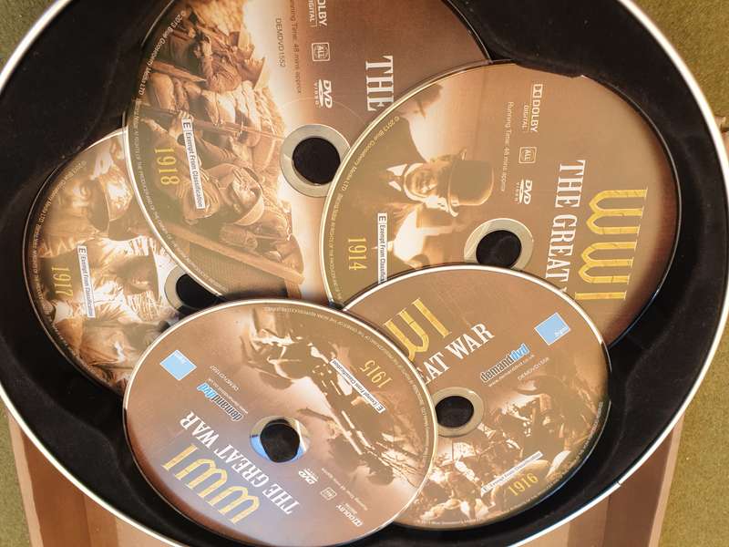 5 x DVD set collectors tin WW1 set - used NOT scratched watch at your own leisure no wi-fi needed!!!