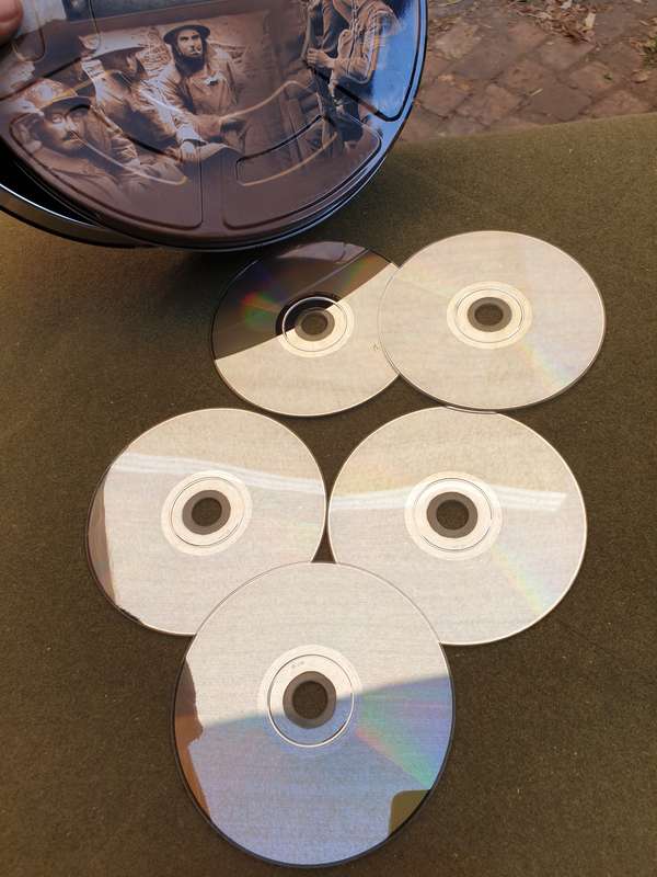 5 x DVD set collectors tin WW1 set - used NOT scratched watch at your own leisure no wi-fi needed!!!