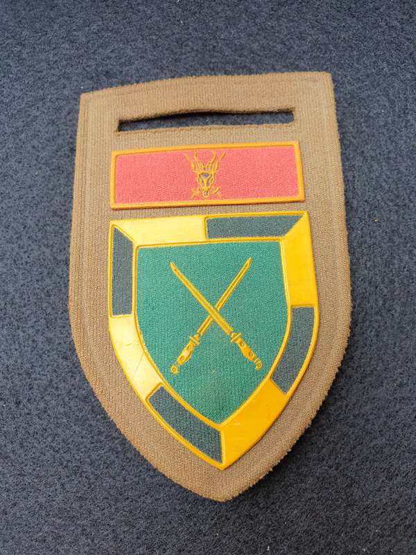 original SADF era SA Army Inf School nutria tupper type arm flash for field dress SA Army higher bar