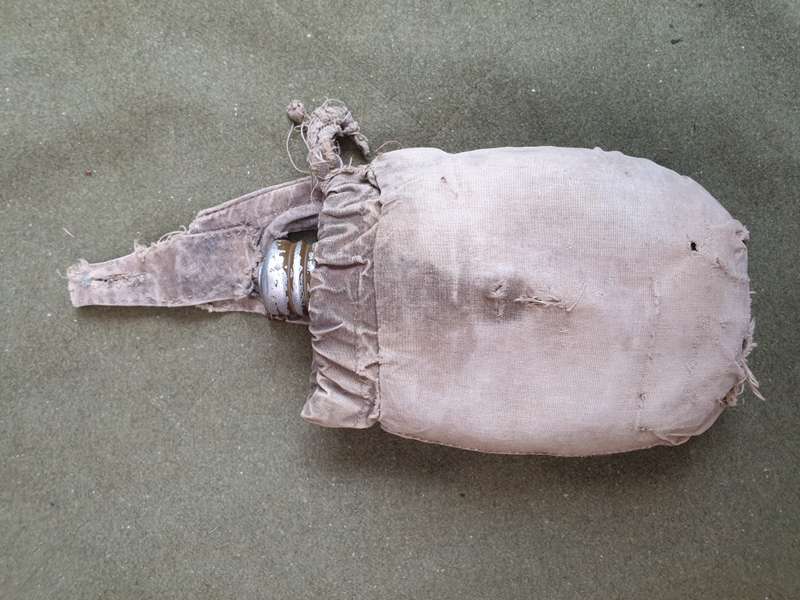 Freedom fighter/terr used original USSR/Russian "bostiet" metal canteen & handmade cover -border war