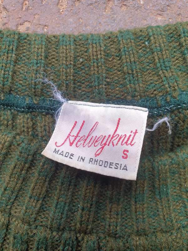 original Rhod army issue/ worn wool jumper/ jersey olive green with patches size small/ medium