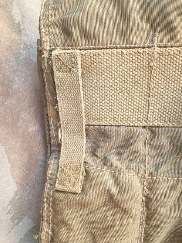 SADF era patt 80 SA SF Recce olive green nylon 3 xAK mag pouch (type with bellt loops at rear) metal